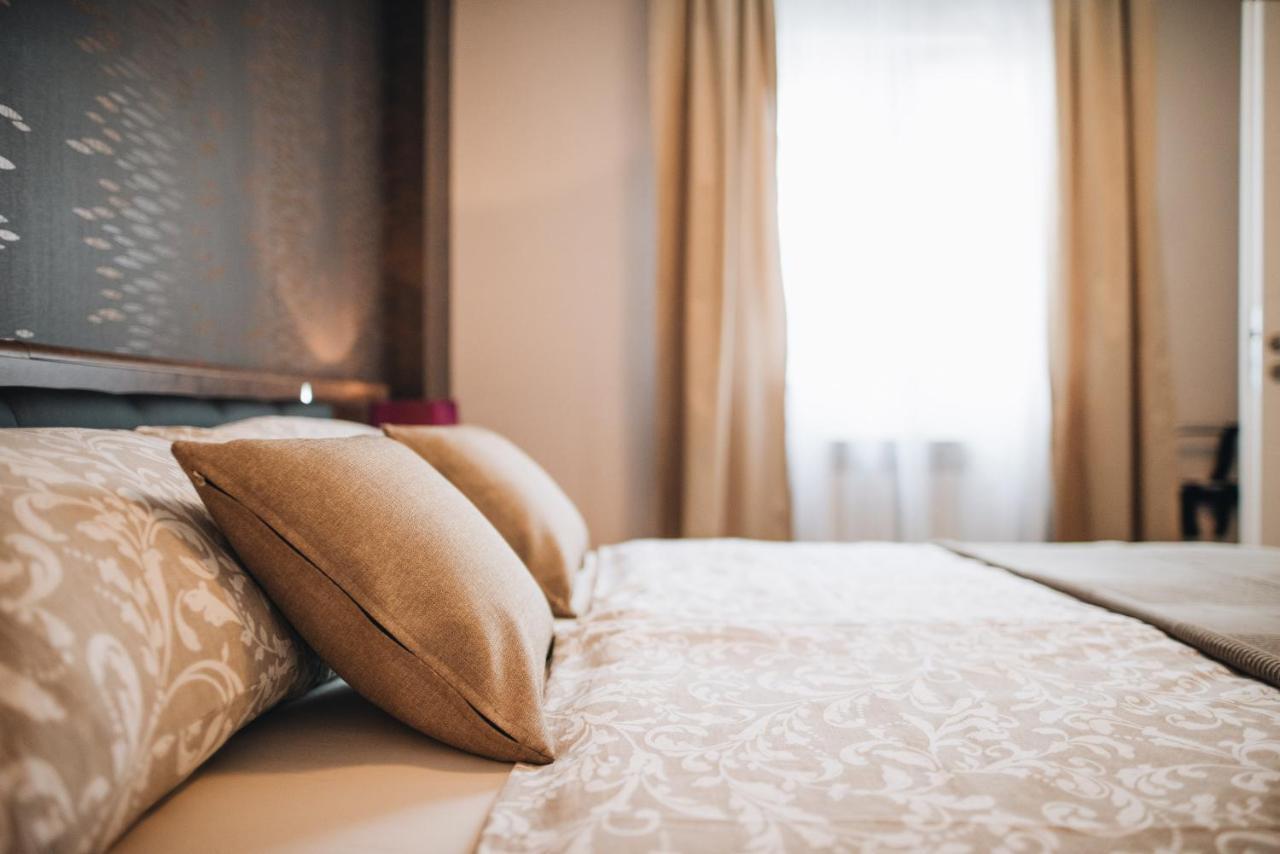 Stay In The Very Heart Of Porec - 50M To The Beach Kültér fotó