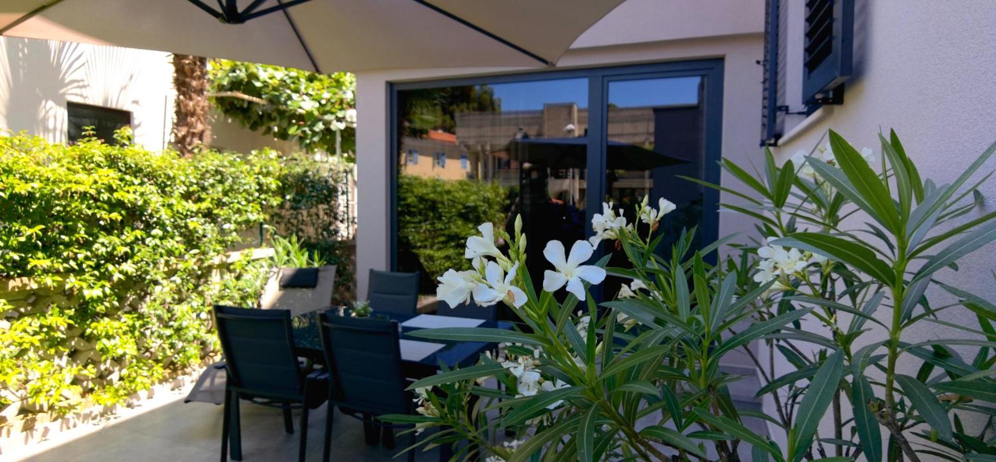 Stay In The Very Heart Of Porec - 50M To The Beach Kültér fotó