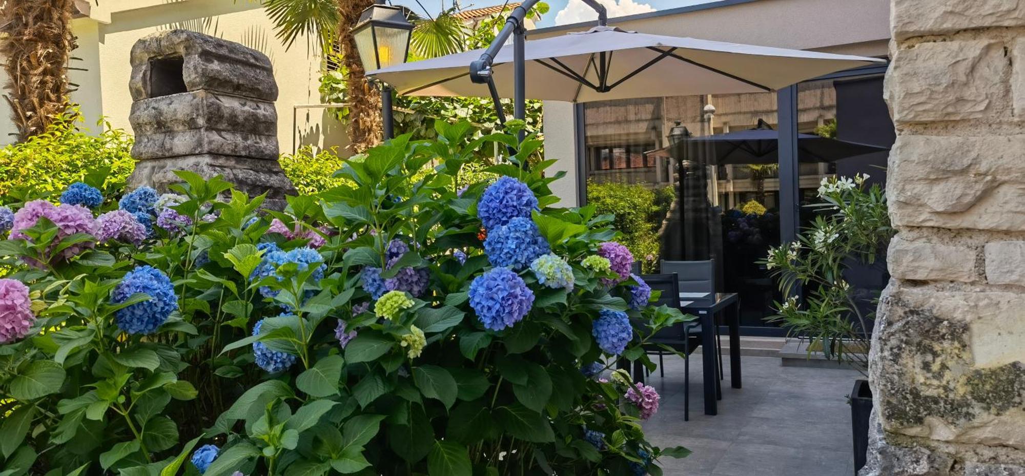 Stay In The Very Heart Of Porec - 50M To The Beach Kültér fotó