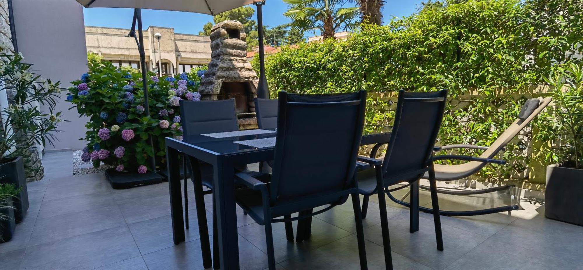 Stay In The Very Heart Of Porec - 50M To The Beach Kültér fotó